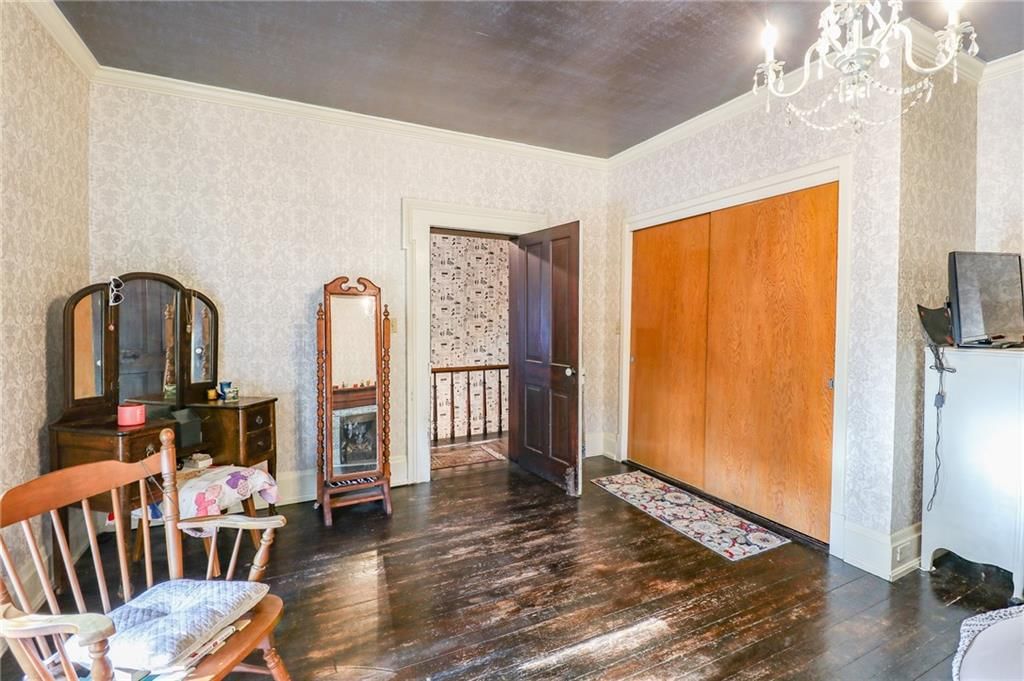 Photo 41 of 93 - 502 N Armstrong Street