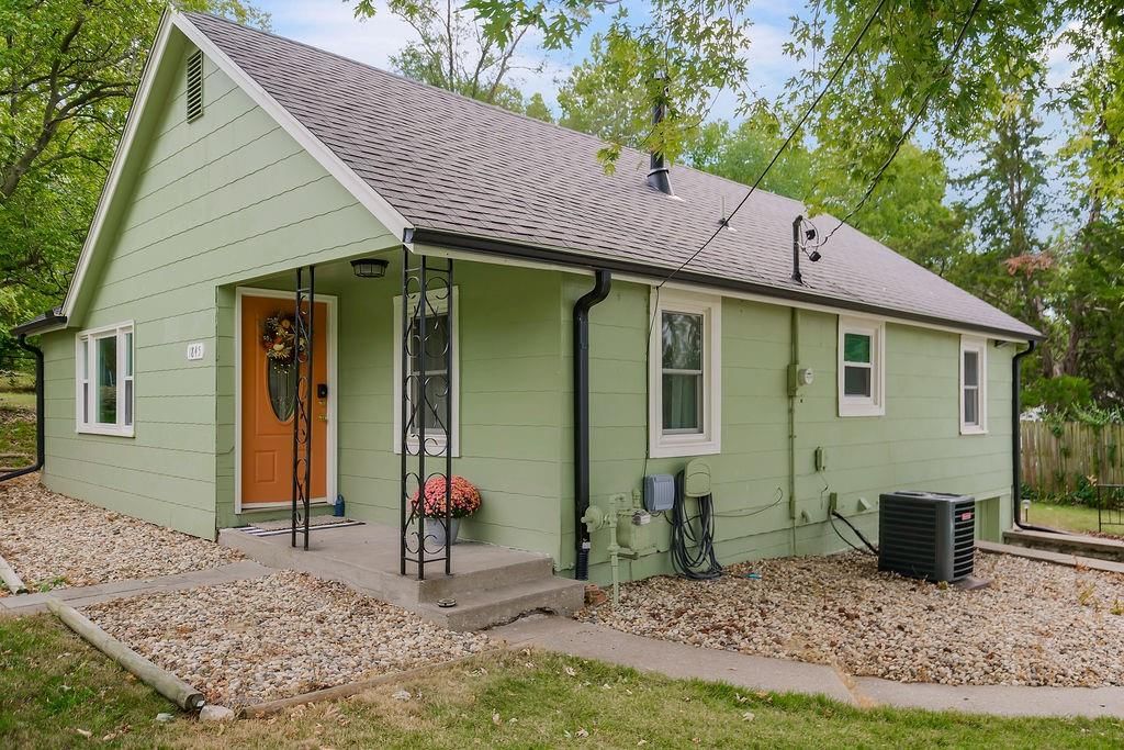 1845 NW 50th Terrace, Northmoor, MO