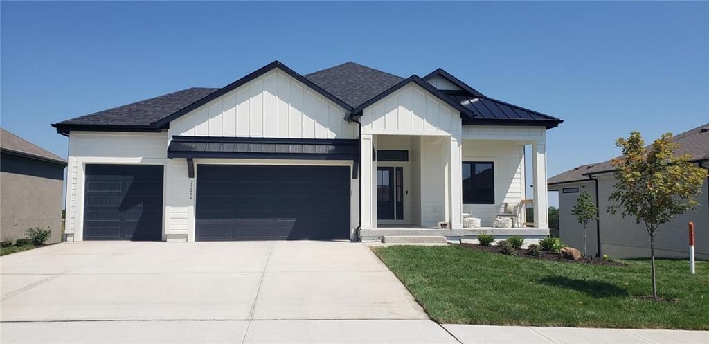 16532 W 170th Street, Olathe, KS