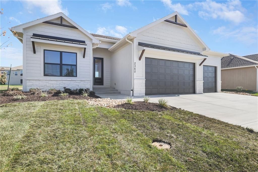 2376 NE Skopelos Court — photo 2
