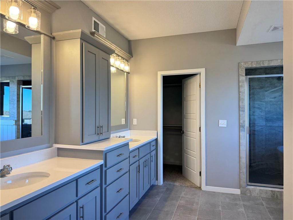 19320 W 114th Terrace — photo 16