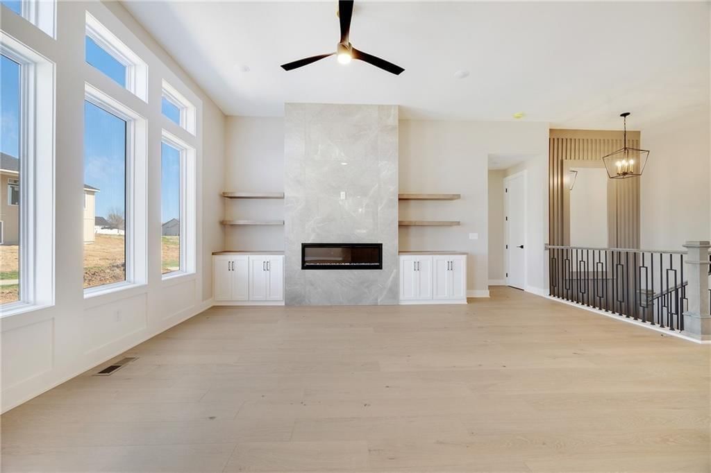 2345 NE Colonnade Avenue — photo 10