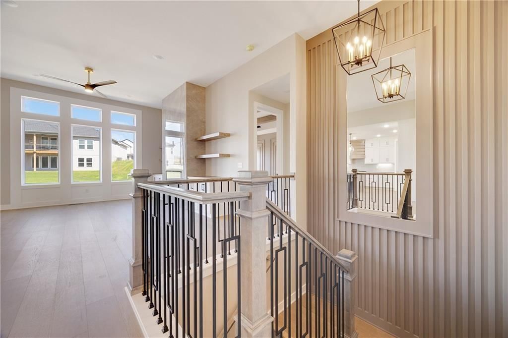 2345 NE Colonnade Avenue — photo 15