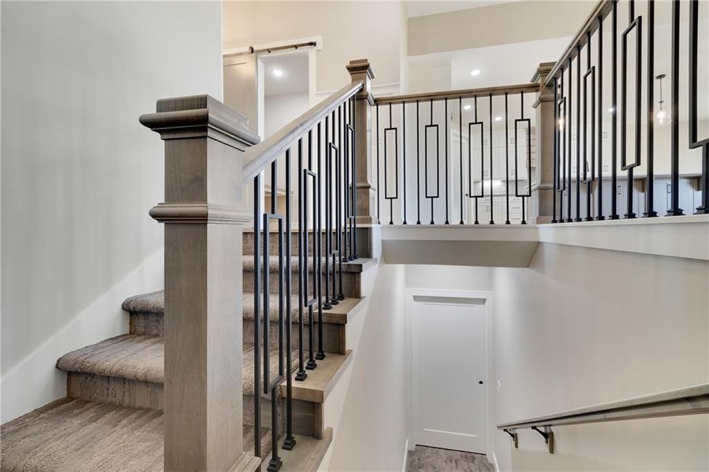 2345 NE Colonnade Avenue — photo 37