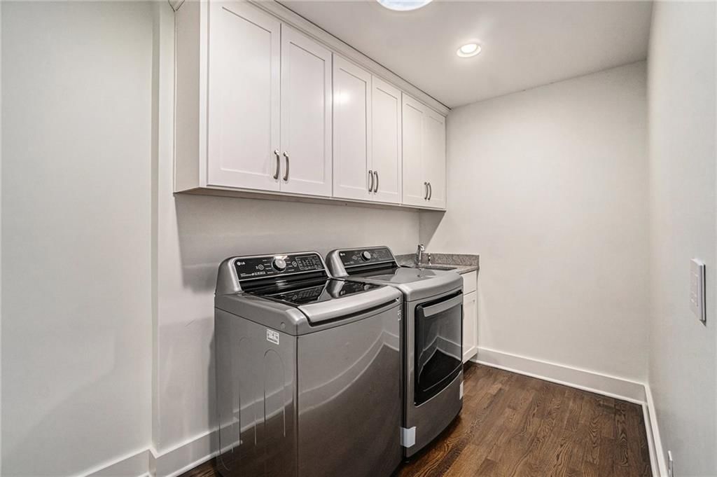 1911 Romany Road — photo 18