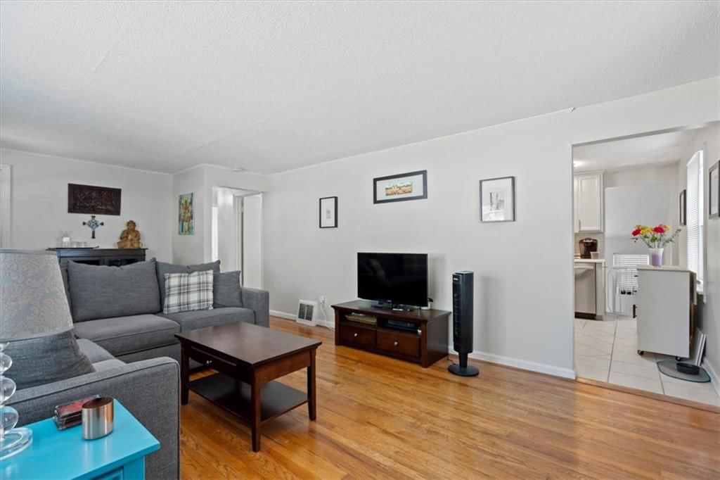 Photo 8 of 27 - 7715 W 54th Terrace