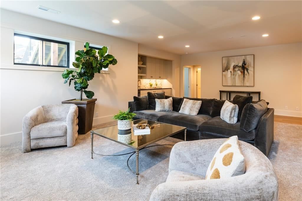 4024 W 73rd Street — photo 30