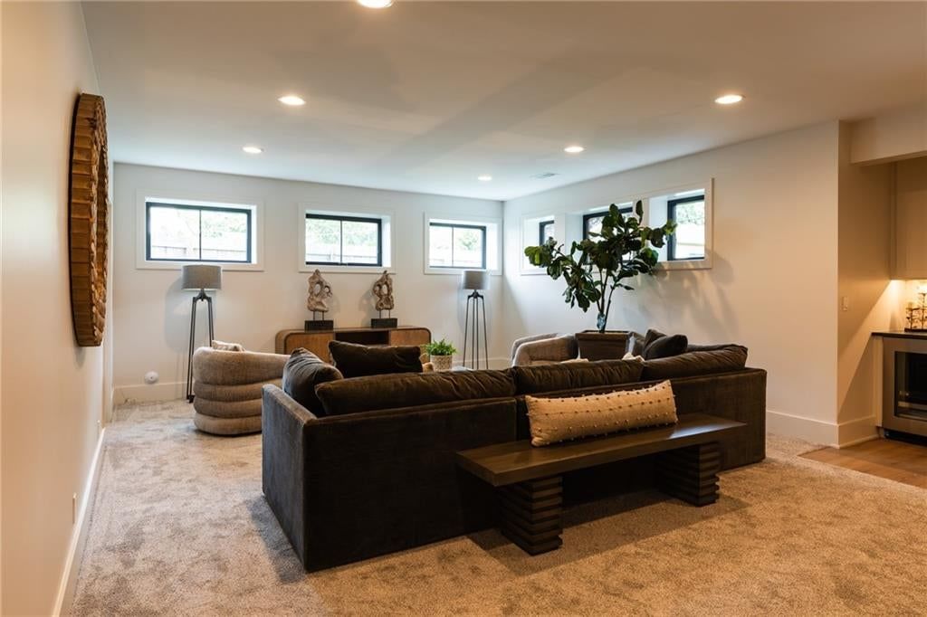 4024 W 73rd Street — photo 31