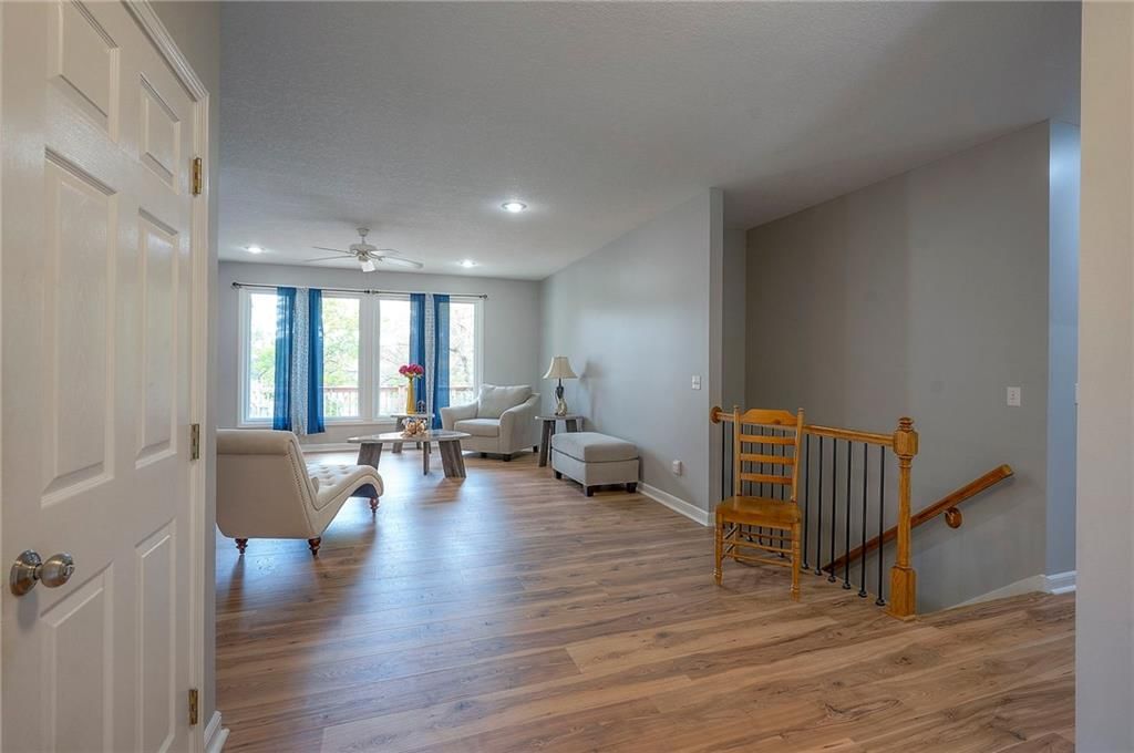 1025 SW Pacific Drive — photo 5