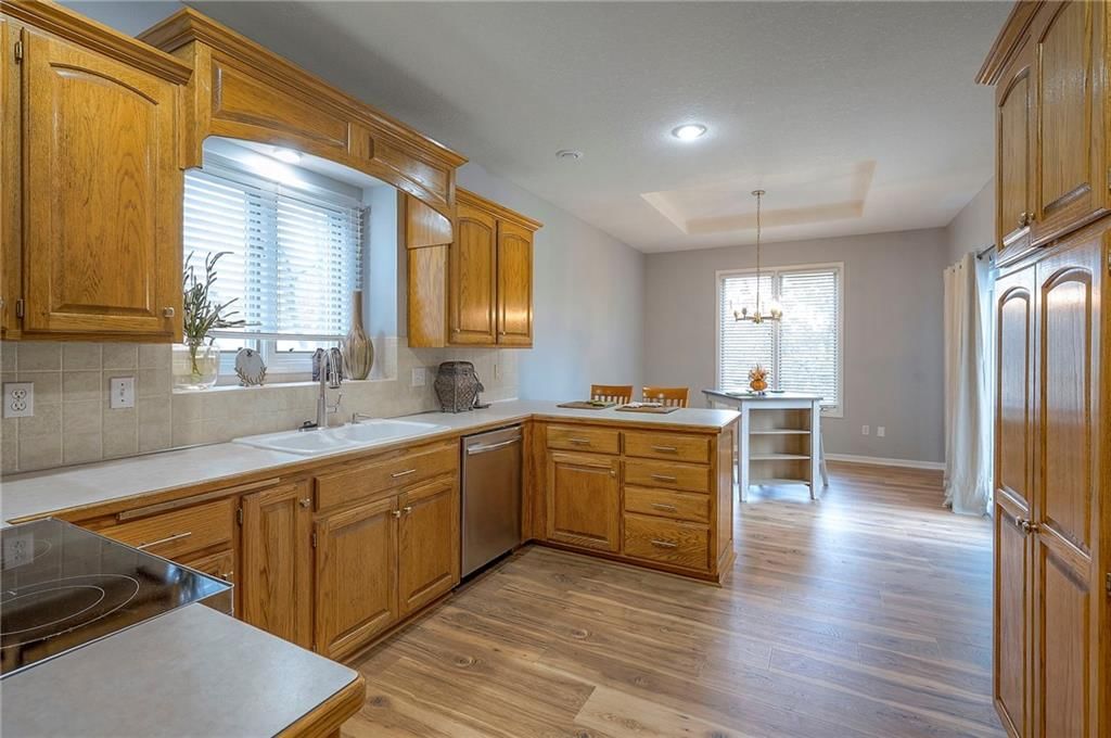1025 SW Pacific Drive — photo 12