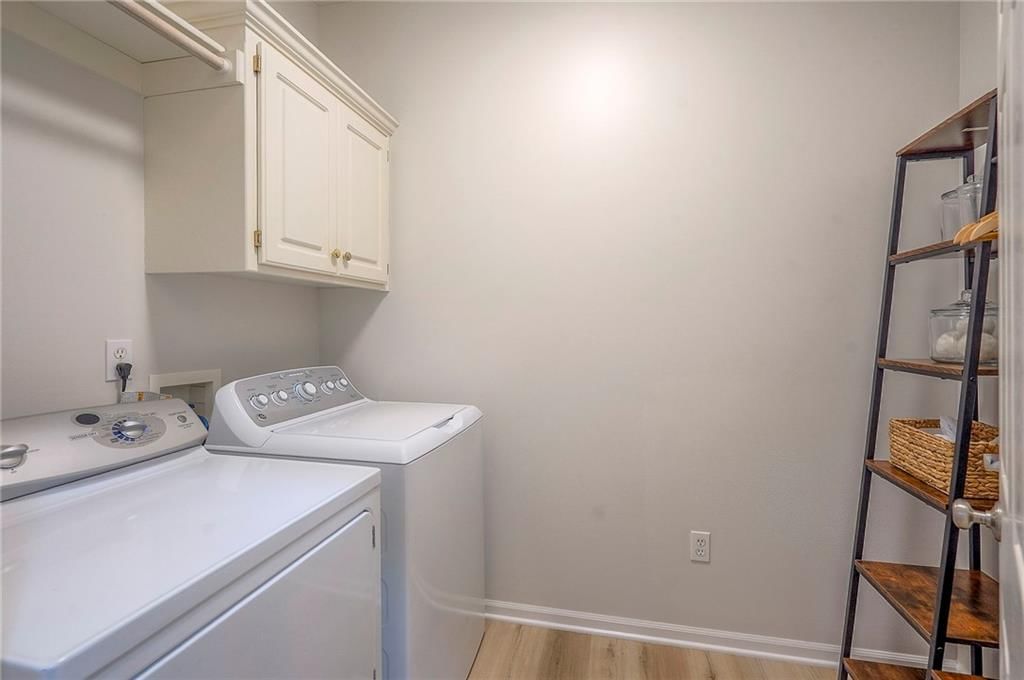 1025 SW Pacific Drive — photo 18
