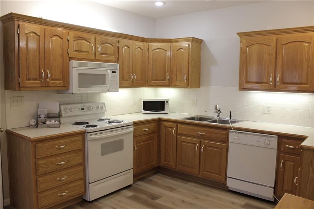 1025 SW Pacific Drive — photo 40
