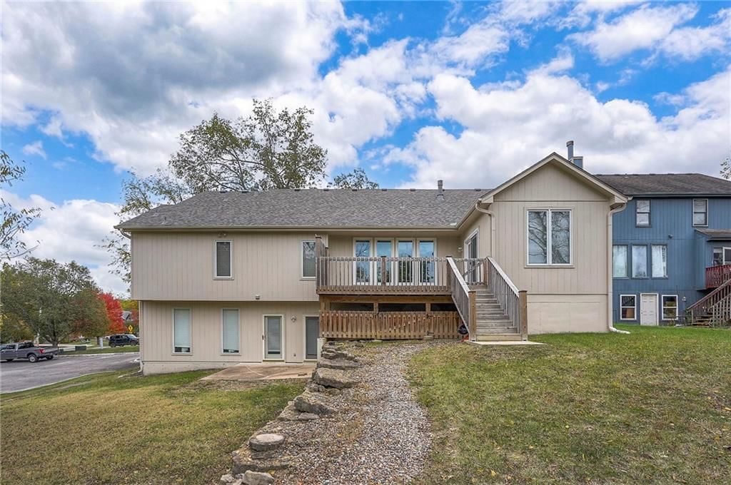 1025 SW Pacific Drive — photo 44