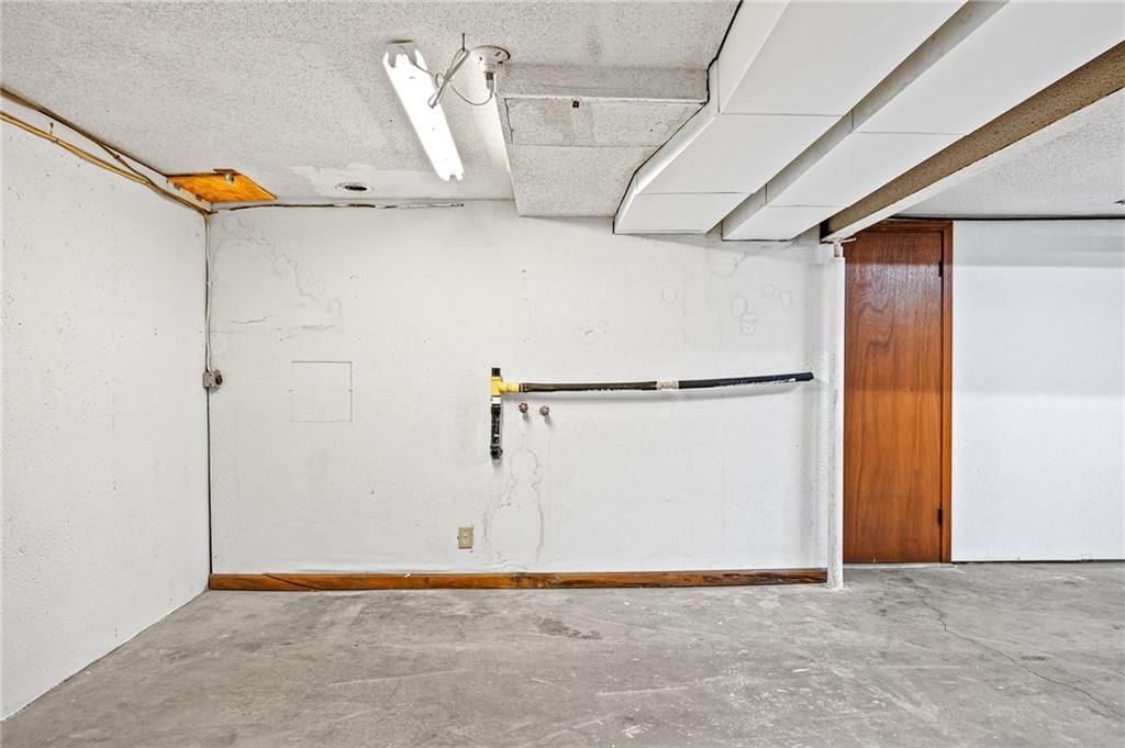 621 Valley Street — photo 28