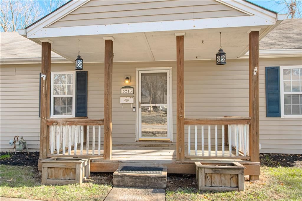 6213 N Harrison Street — photo 2