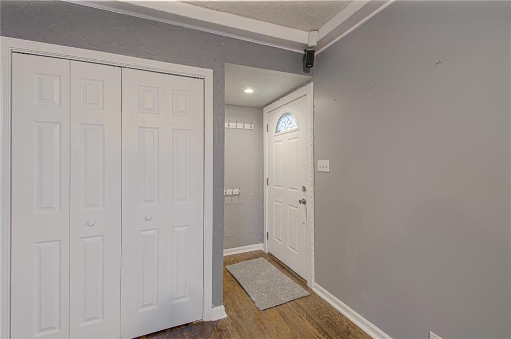 6213 N Harrison Street — photo 3
