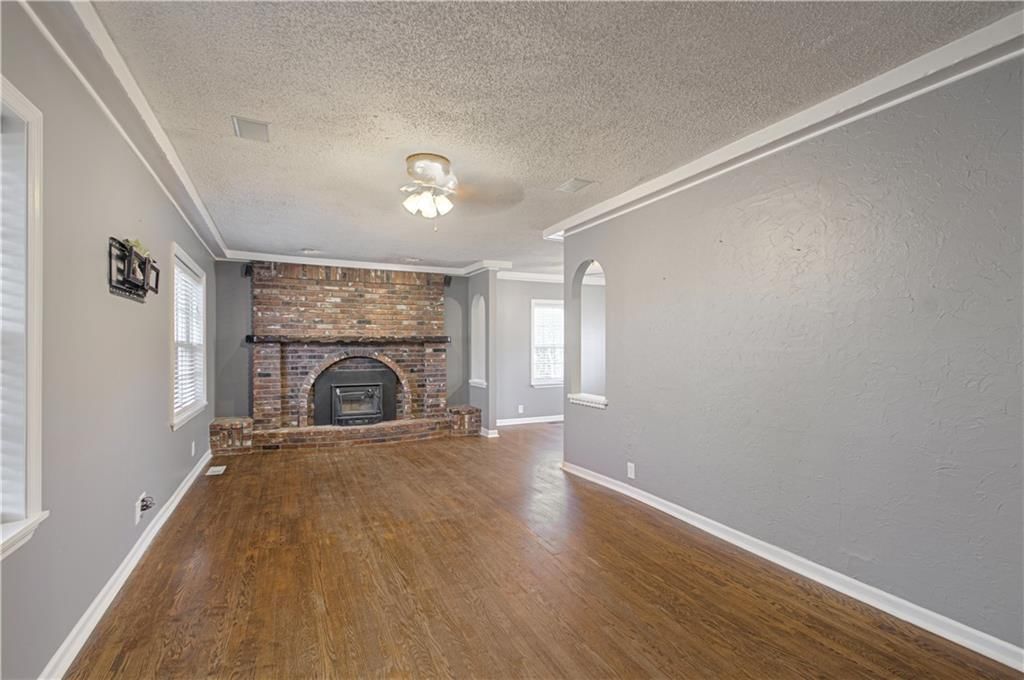 6213 N Harrison Street — photo 4
