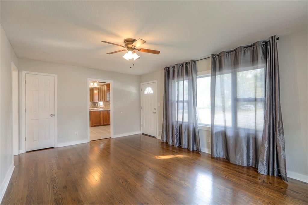 Photo 6 of 36 - 1406 E Loula Street