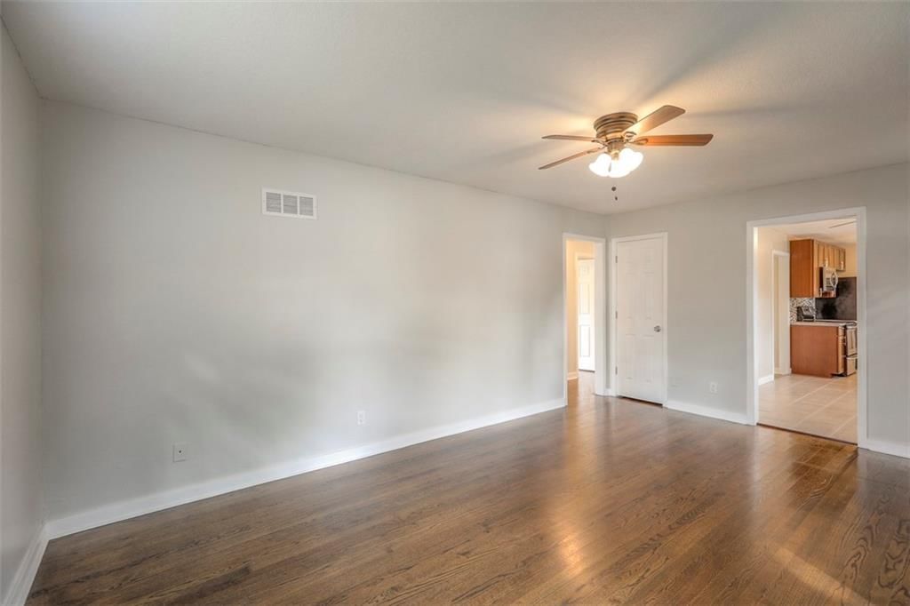 Photo 7 of 36 - 1406 E Loula Street