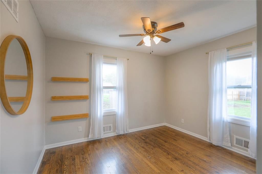 Photo 21 of 36 - 1406 E Loula Street