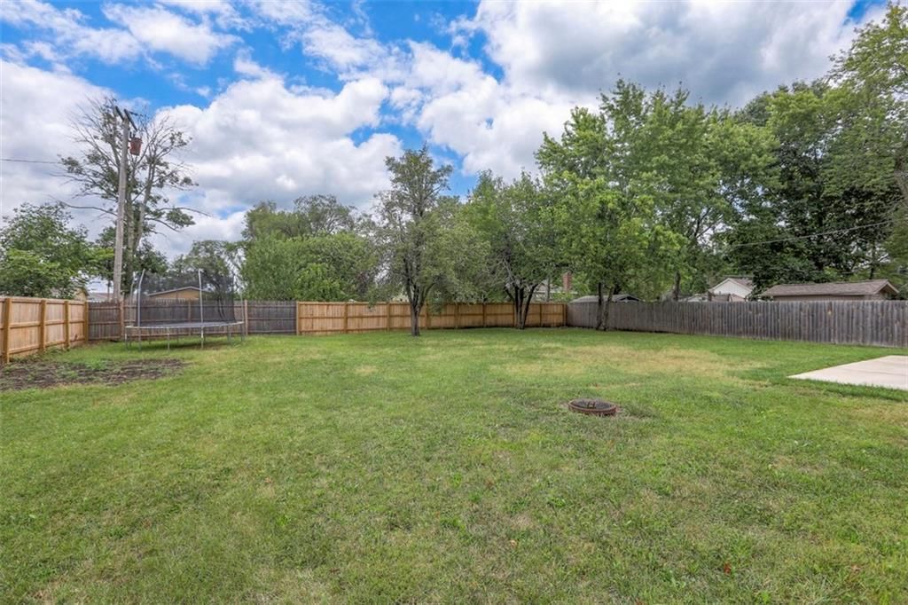 Photo 31 of 36 - 1406 E Loula Street