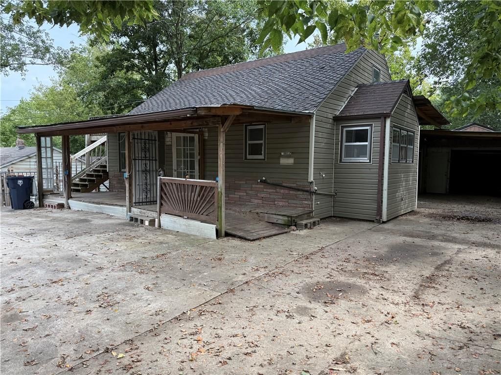 2449 McKinley Avenue — photo 2