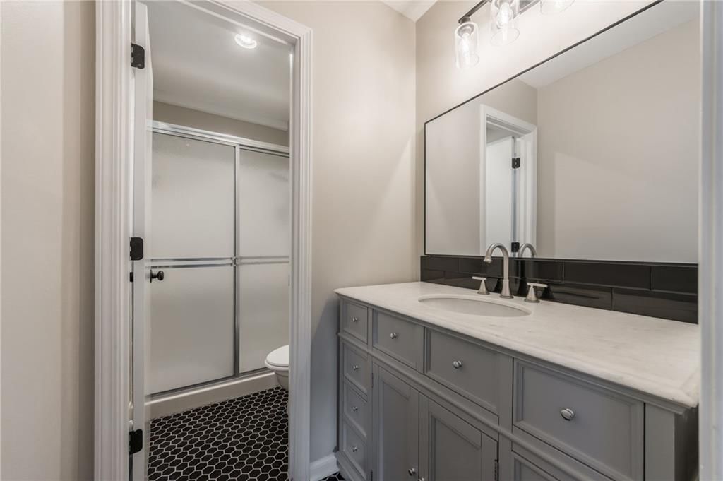 3600 NE 76th Terrace — photo 15