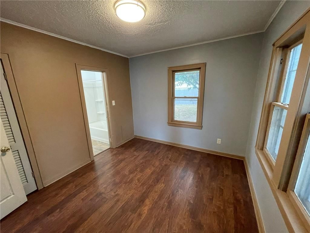 209 E Kentucky N/A — photo 24