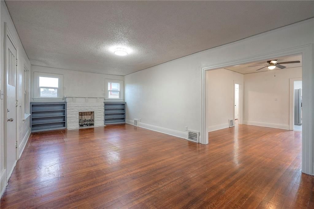 Photo 8 of 33 - 1814 Walker Avenue