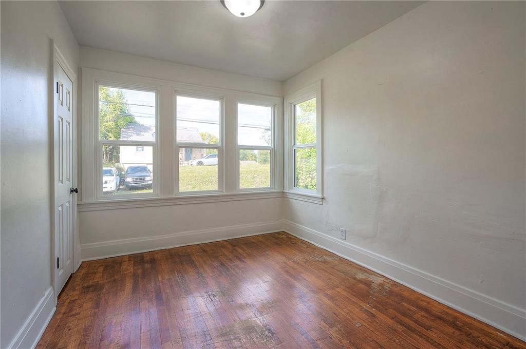 Photo 18 of 33 - 1814 Walker Avenue