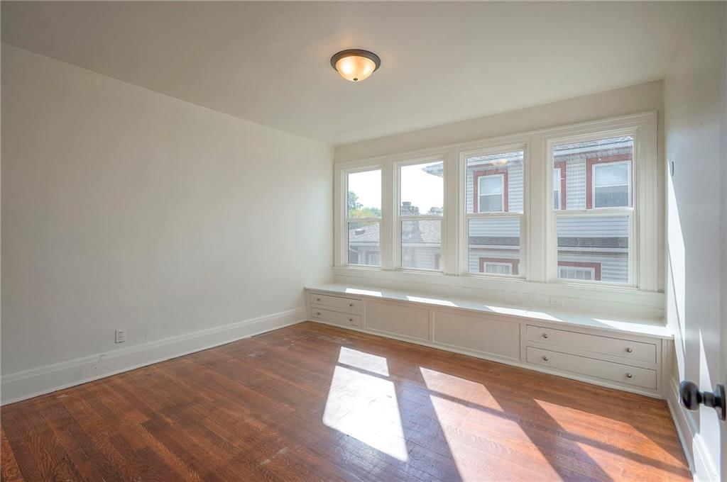Photo 22 of 33 - 1814 Walker Avenue