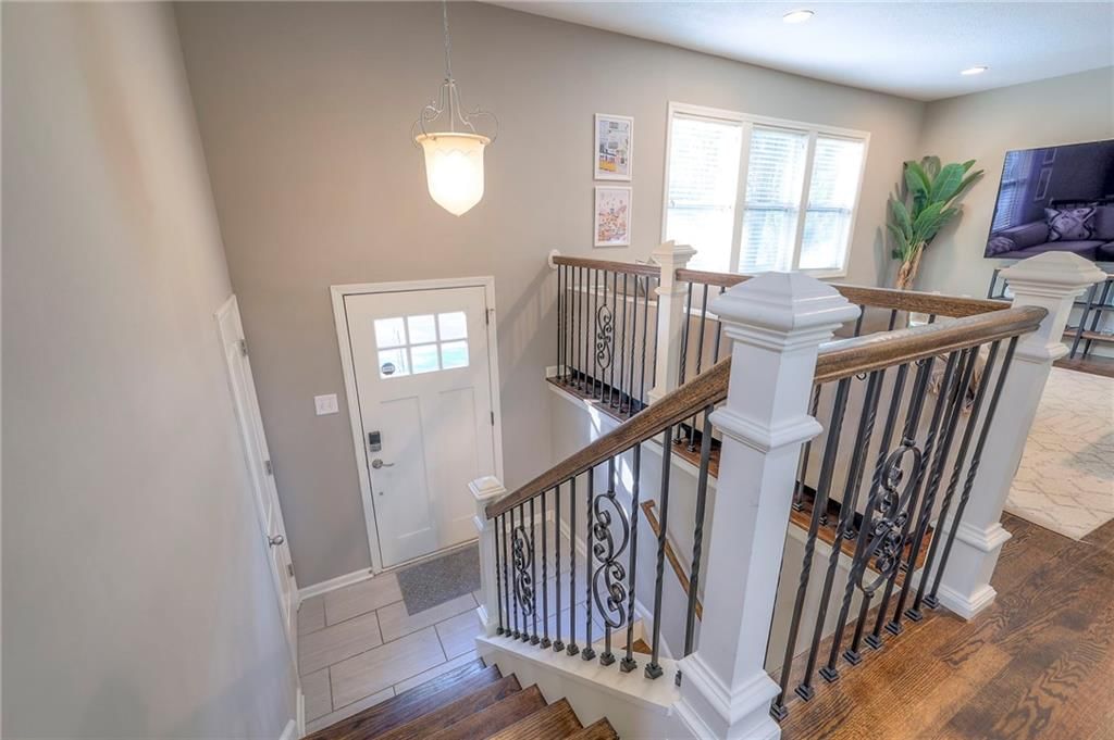 10310 W 89TH Street — photo 5