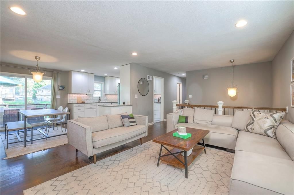 10310 W 89TH Street — photo 9