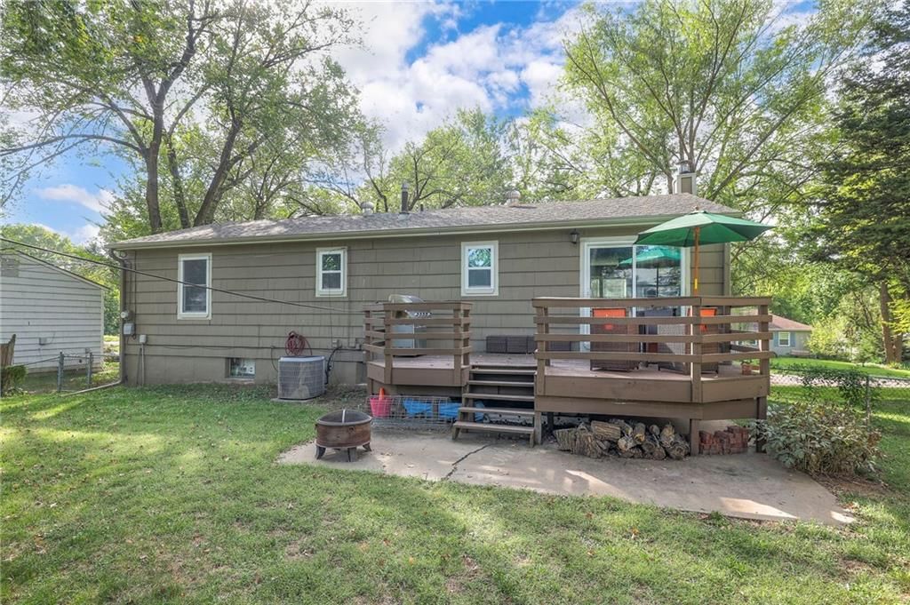 10310 W 89TH Street — photo 36