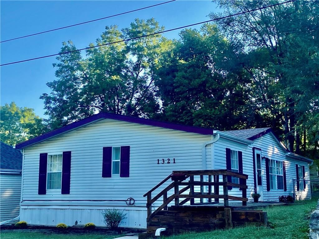 1321 N 20th Street, St Joseph, MO