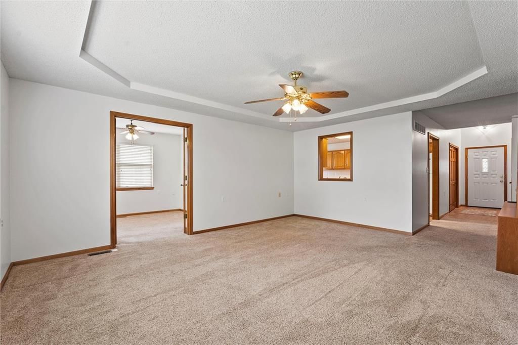 700 E SATURN Drive — photo 6