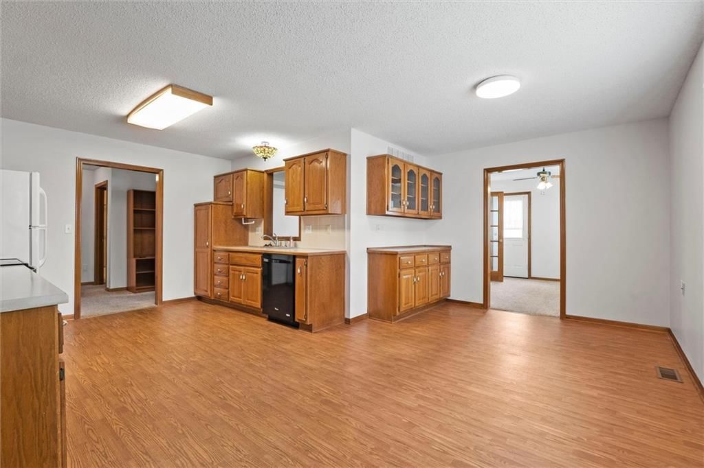 700 E SATURN Drive — photo 10