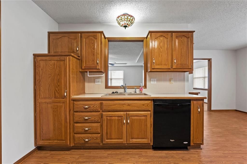 700 E SATURN Drive — photo 11