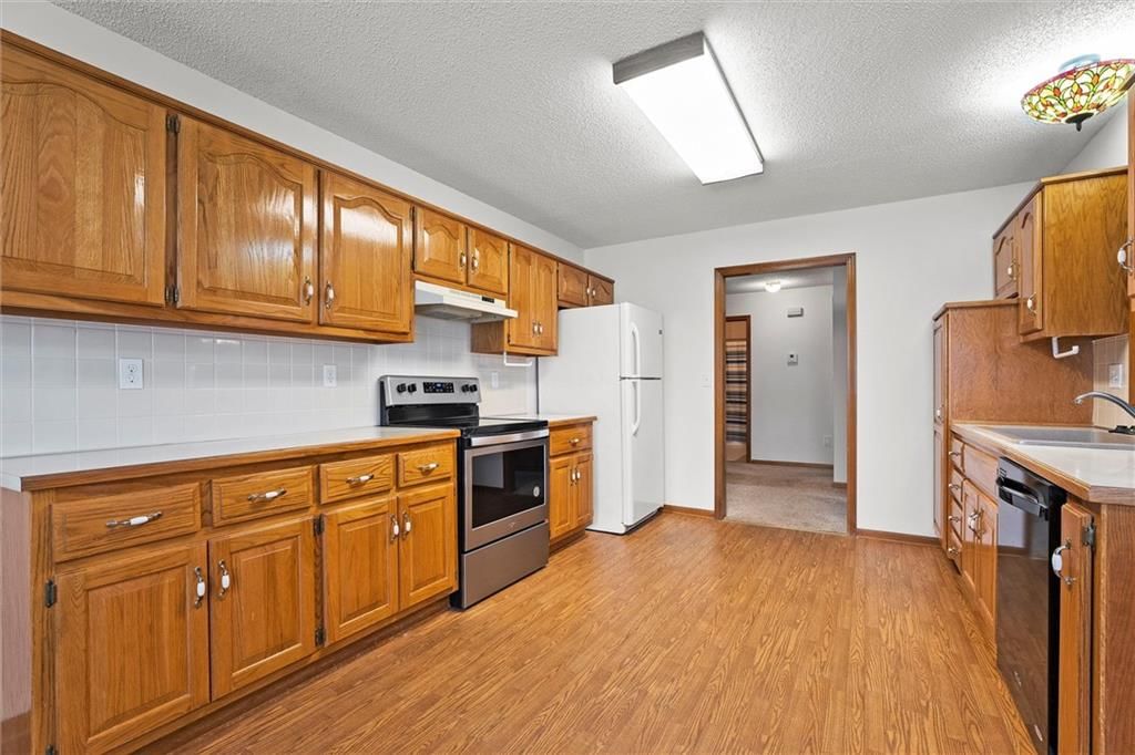 700 E SATURN Drive — photo 12
