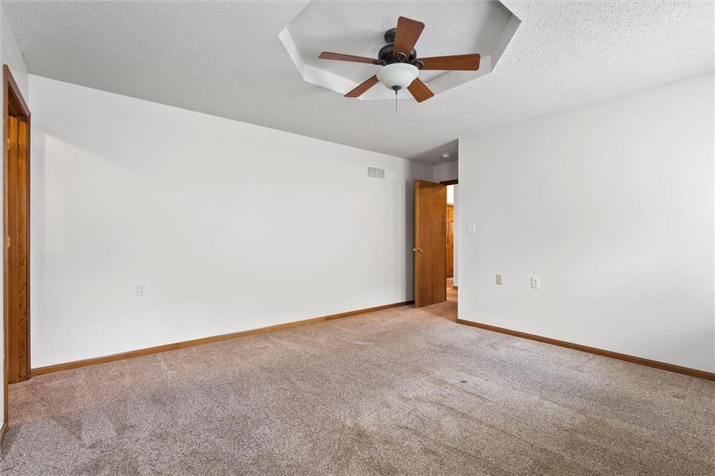 700 E SATURN Drive — photo 17
