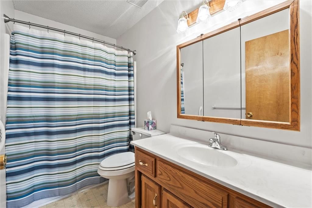 700 E SATURN Drive — photo 21