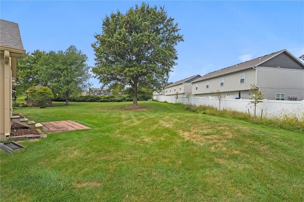 700 E SATURN Drive — photo 24