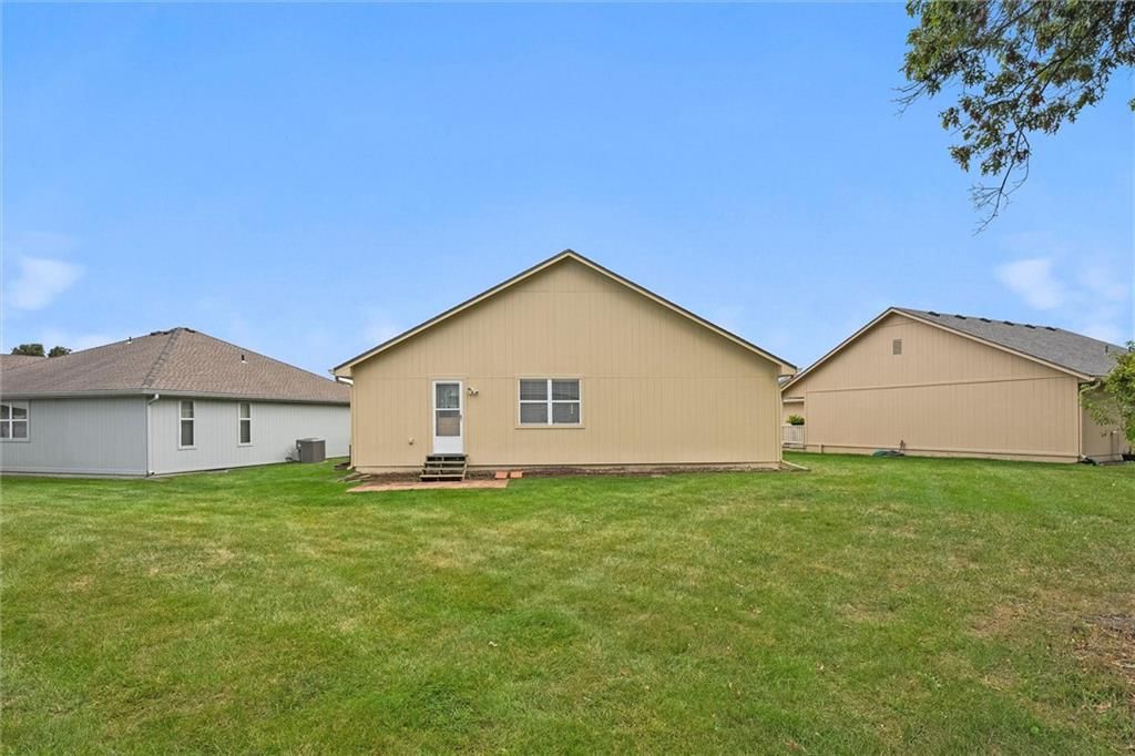 700 E SATURN Drive — photo 26