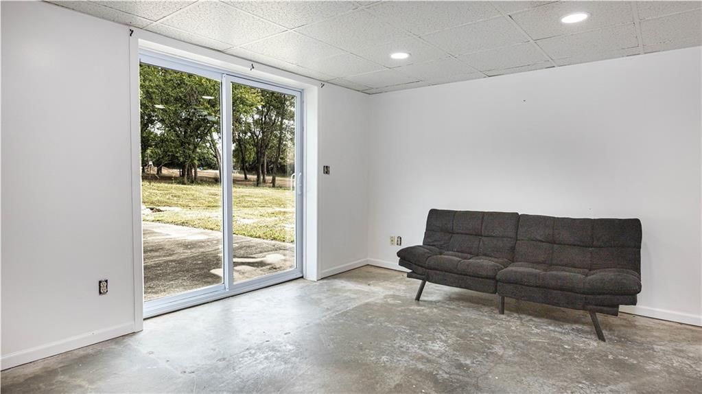 1405 E State Route Vv Highway — photo 18