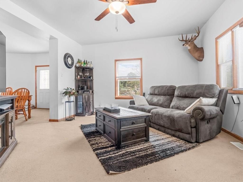 3419 Seneca Street — photo 3
