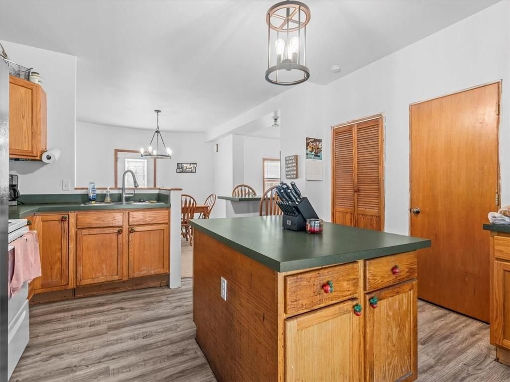 3419 Seneca Street — photo 6