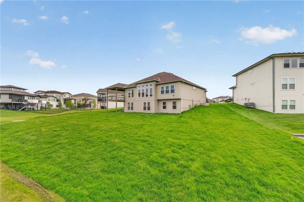 4867 NW Vicolo Dellamore Way — photo 48
