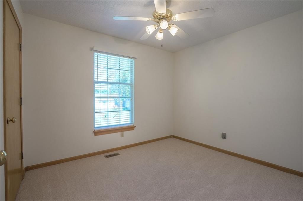 11819 Virginia Avenue — photo 21