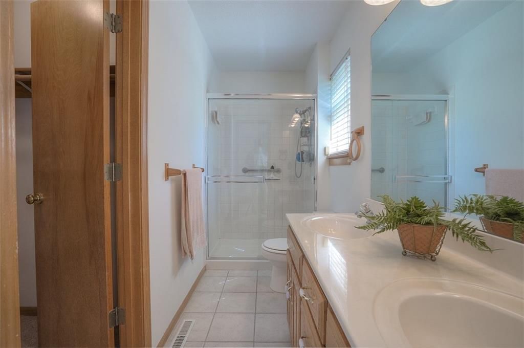 11819 Virginia Avenue — photo 24