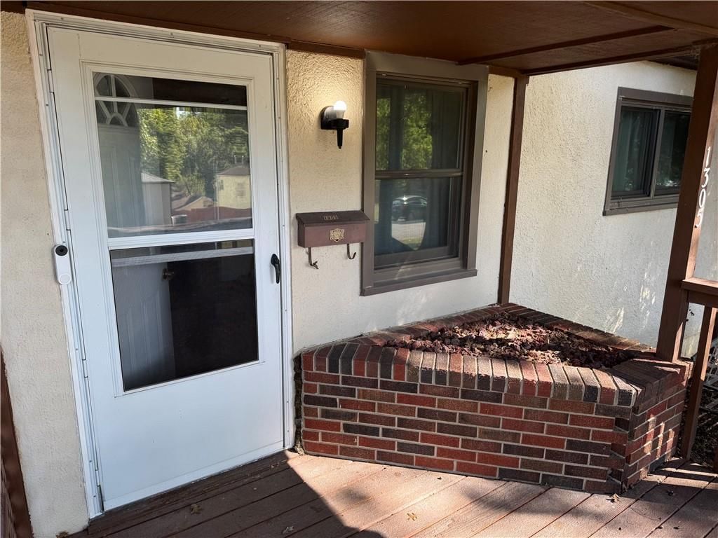 1305 Lawrence Avenue — photo 3